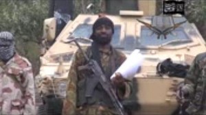 El portavoz de Boko Haram anunciando que las niñas podrían ser vendidas como esclavas.