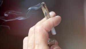 De cada diez adolescentes que han probado el cannabis alguna vez en su vida, ocho lo siguen consumiendo en el último año