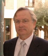 Justo Aznar.Director Justo Aznar.Director del Instituto de Ciencias de la Vida Universidad Católica de Valencia 